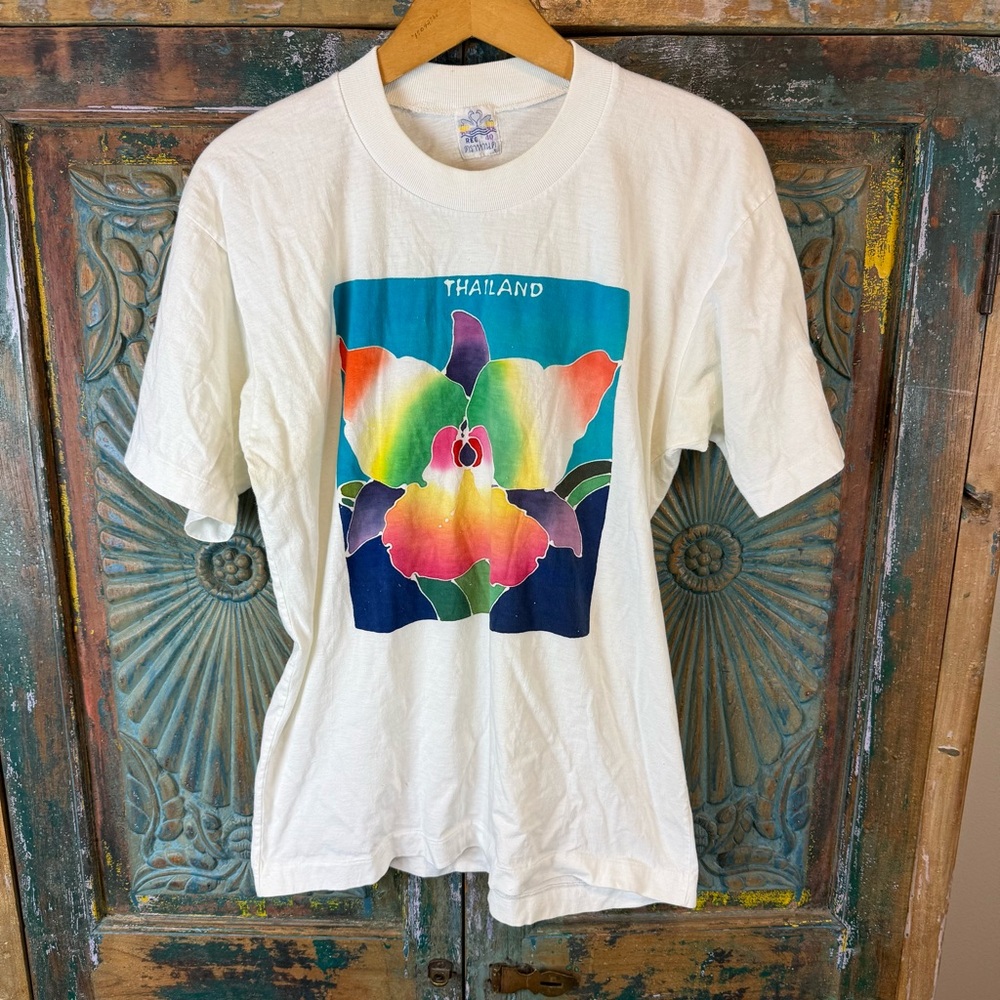 Vintage graphic tee souvenir of Thailand